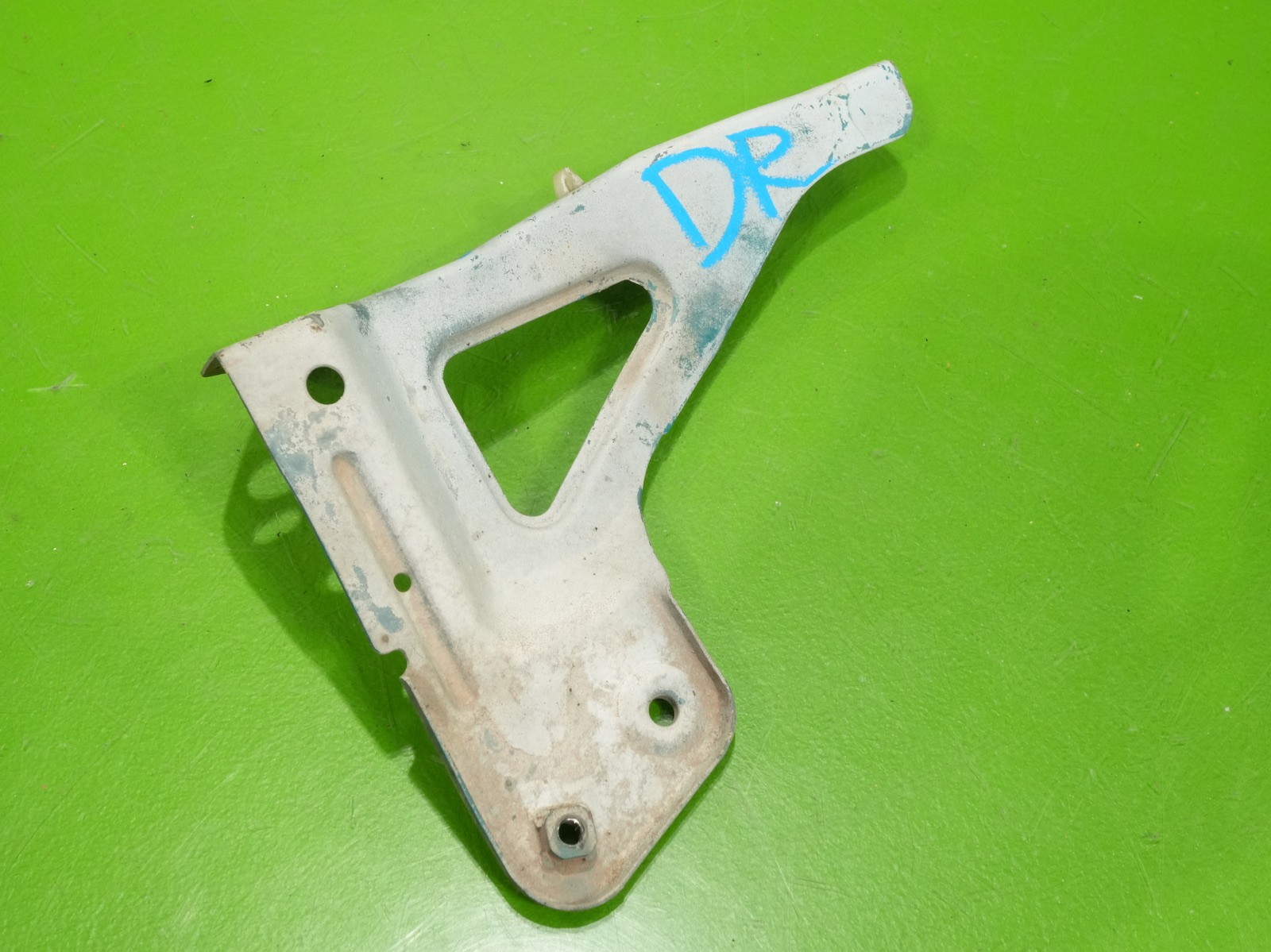 92-95 Civic hatch OEM passenger right fender bumper mount bracket support stay