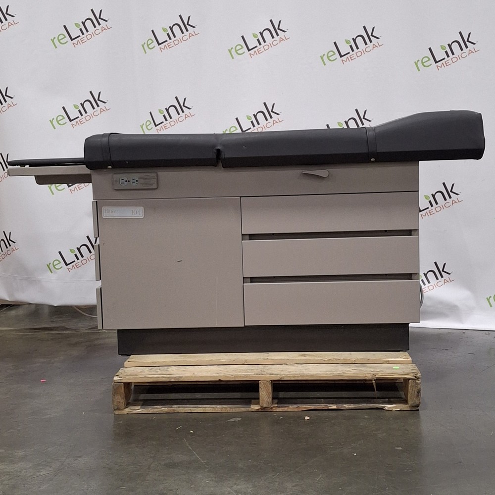 Midmark Ritter Model 104 Exam Table
