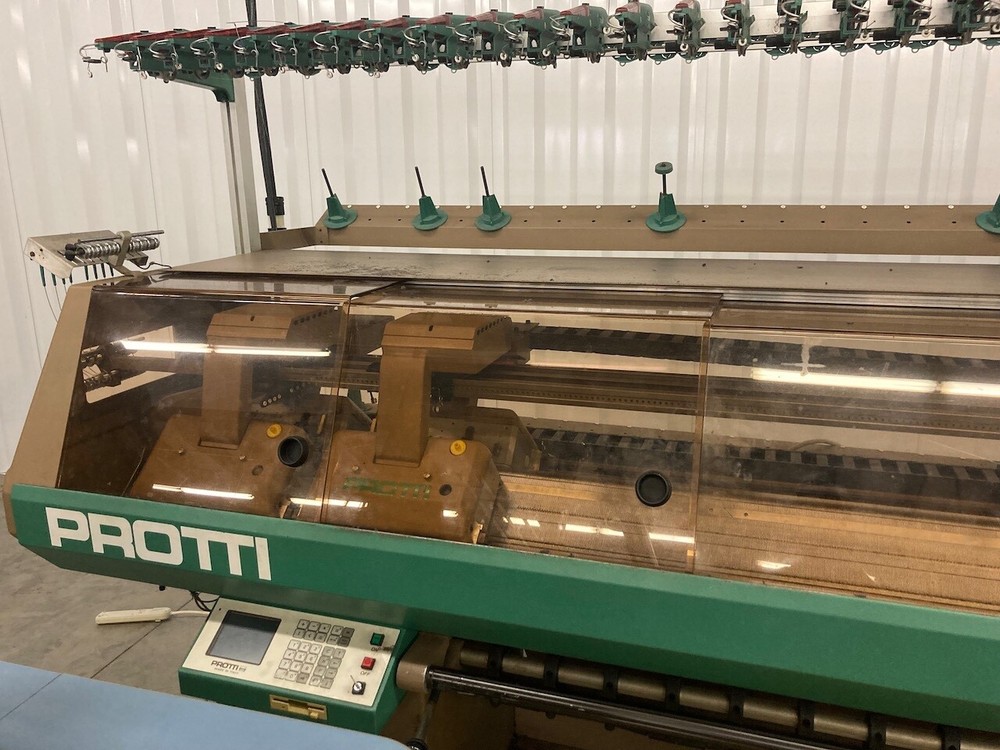 Protti PT242 Knitting Machine