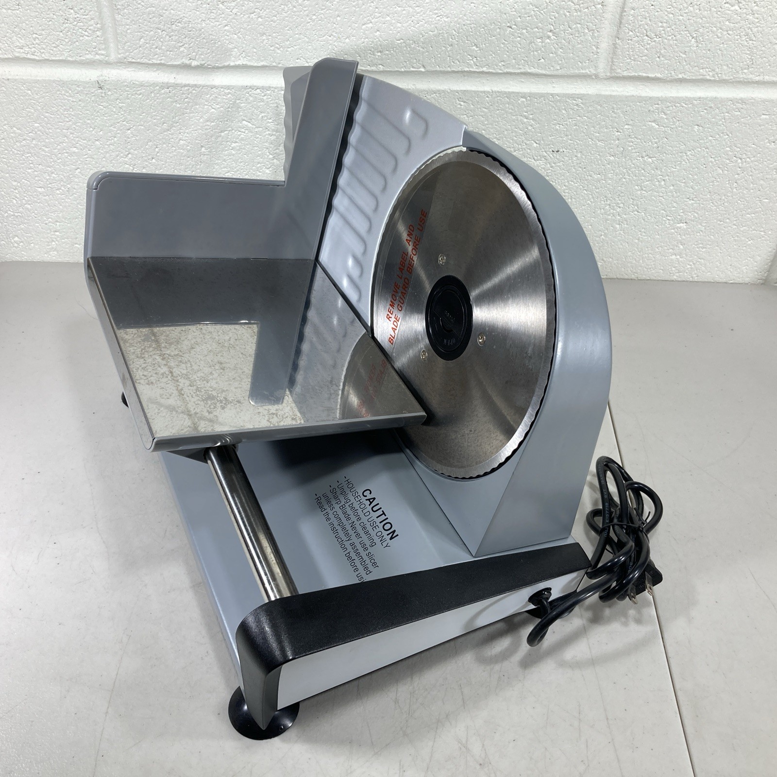 Waring Pro Food Deli Slicer - Model FS150, 7" blade - Stainless Steel