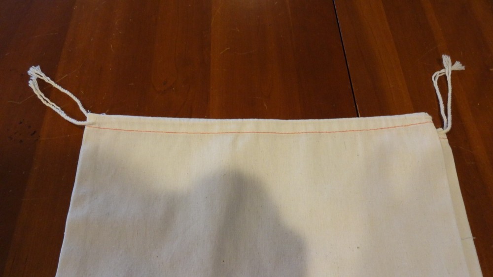 5 Muslin Drawstring Bags 2 sizes.