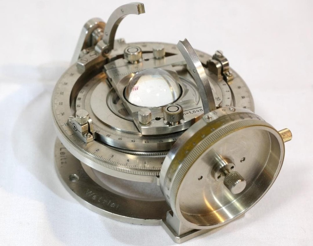 Leitz Universal Rotating Stage UT4 Transmitted Polarizing 4-Axis SN1892