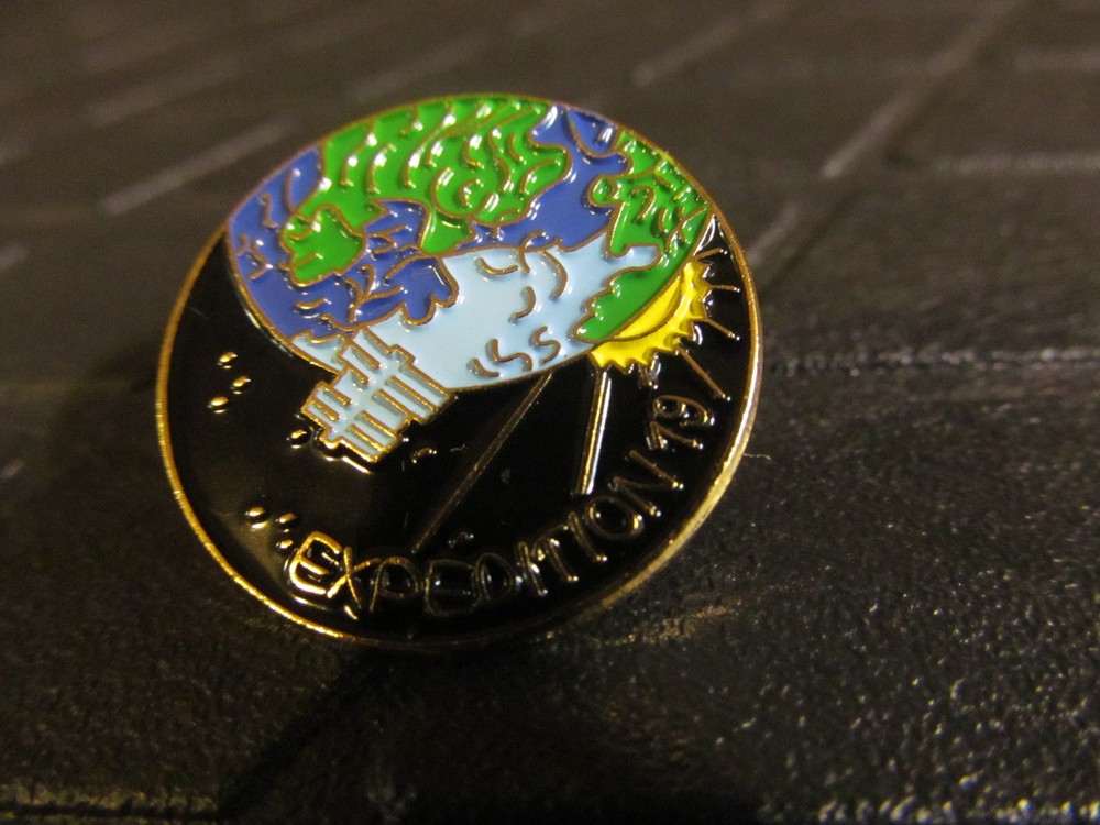 EXPEDITION 19   LAPEL PIN