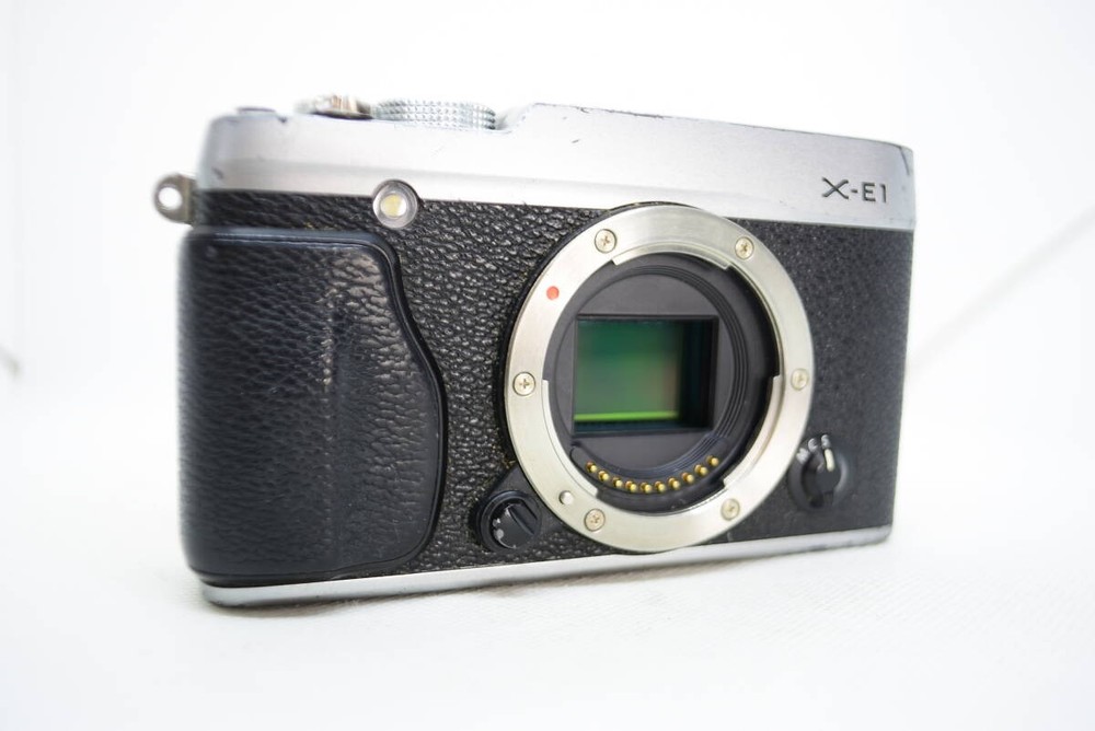 FUJIFILM X-E1 Body #3923