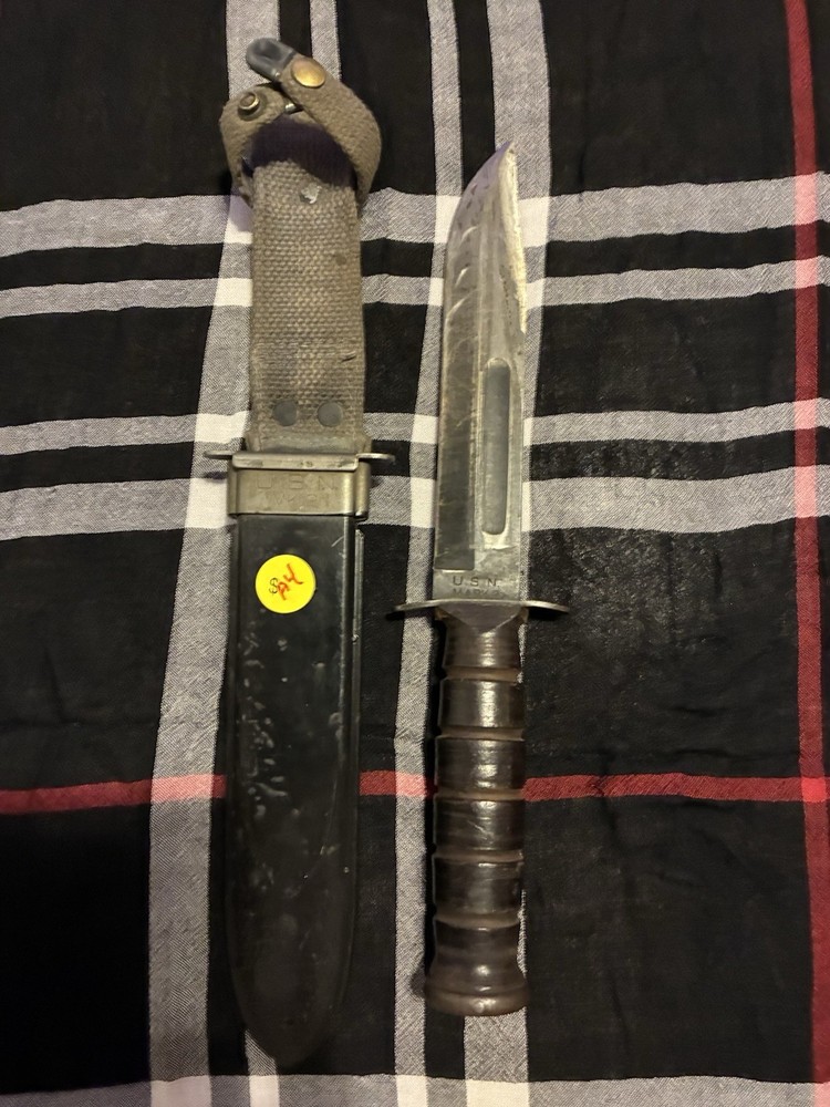 USN Mk2 Knife And Scabbed