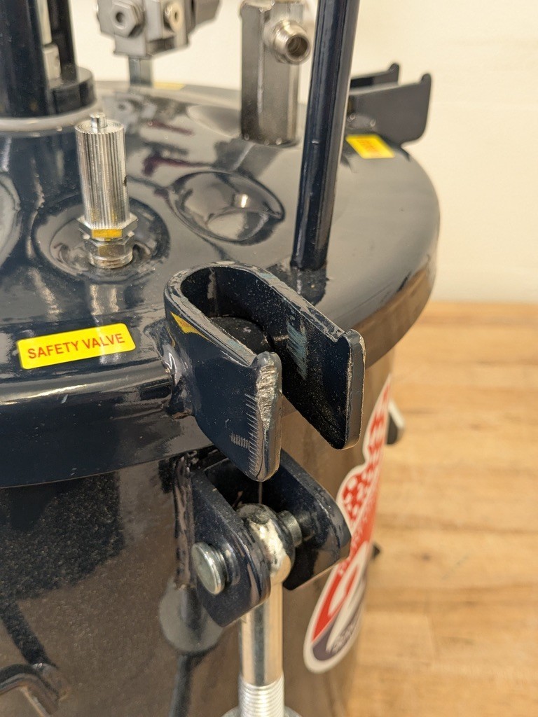 Berkebile 2+2 Pressure Pot System 5 Gal. Tank 90 PSI Max. BPFC-PROSYS5