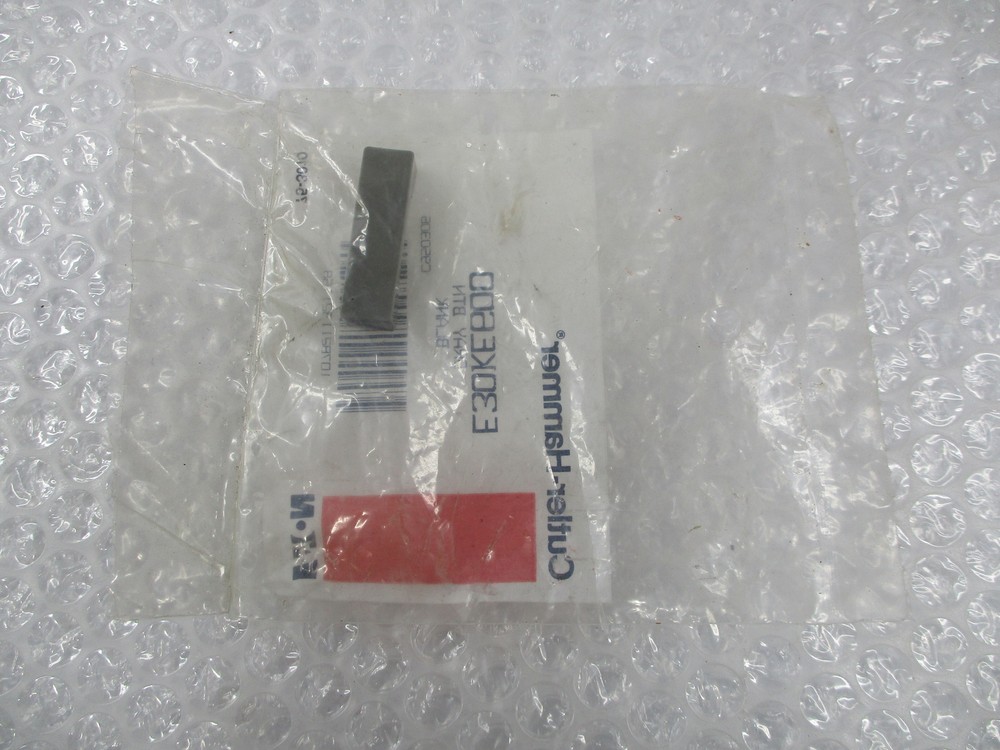 CUTLER HAMMER E30KE600 GRAY BLANK NSMP