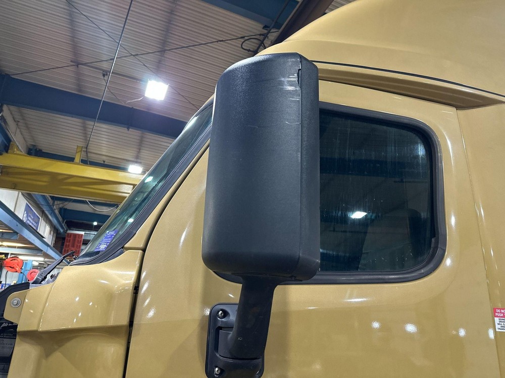 2014-2020 Freightliner CASCADIA POLY Left/Driver Door Mirror - Used