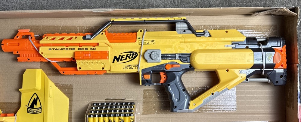Nerf STAMPEDE ECS-50 N-Strike Automatic Blaster Complete New In Box Mint