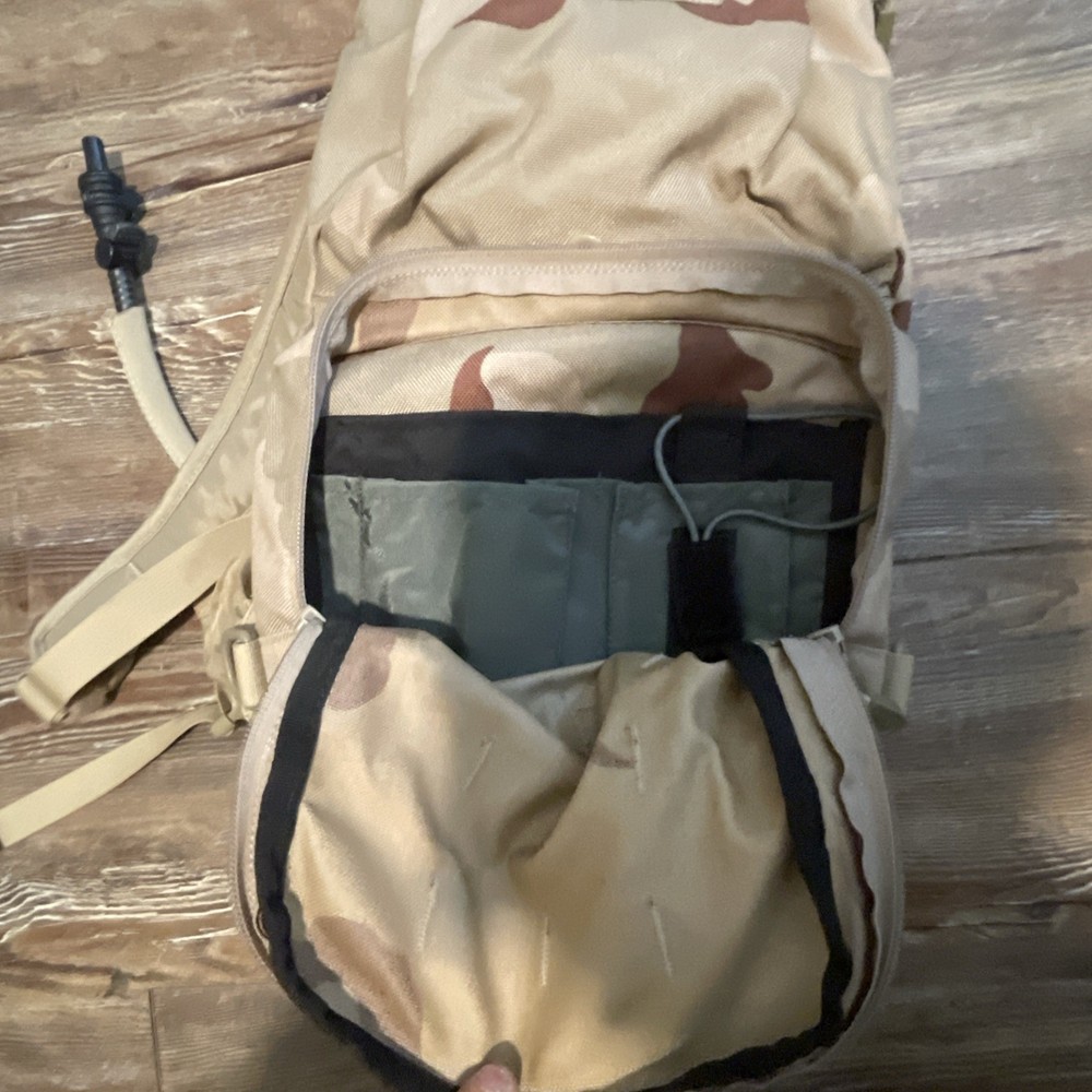 Camelbak M.U.L.E. Maximum Gear Desert Camo hydration pack Without Bladder