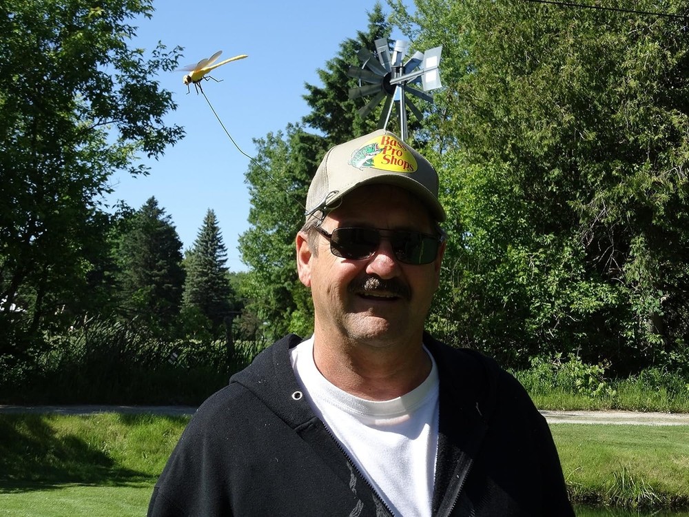Clip-On Natural Fly Deterrent for Horses - Effective, Eco-Friendly Solution