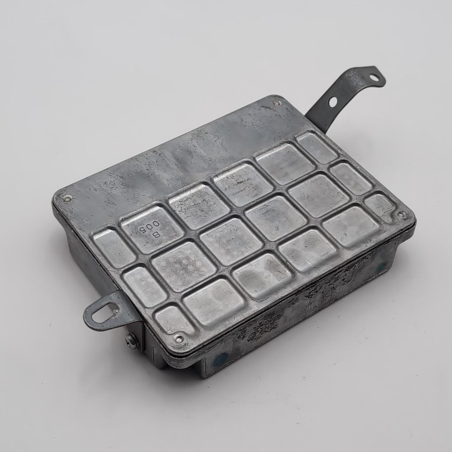 2010 2011 2012 Lexus LS600hL Hybrid Vehicle Control Module OEM 89981-50090