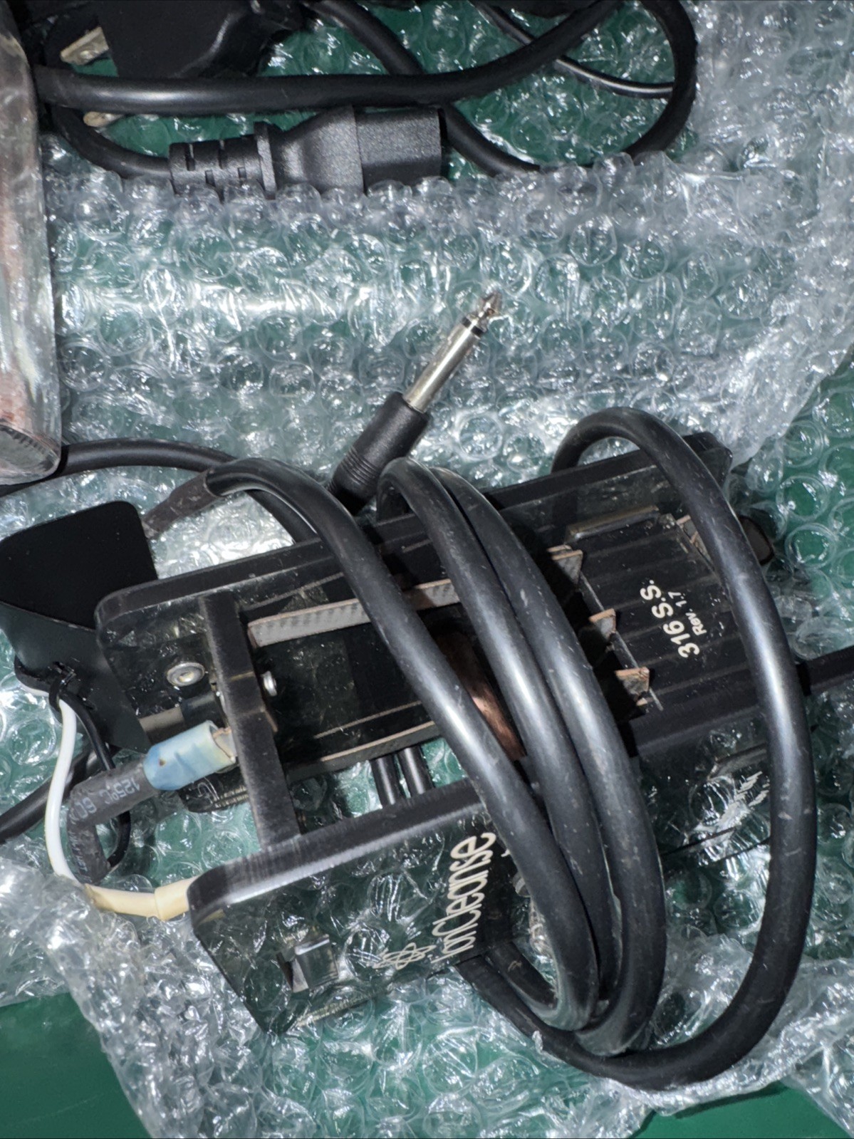 IonCleanse Solo by AMD - Professional Foot Detox System - Exc. Condition