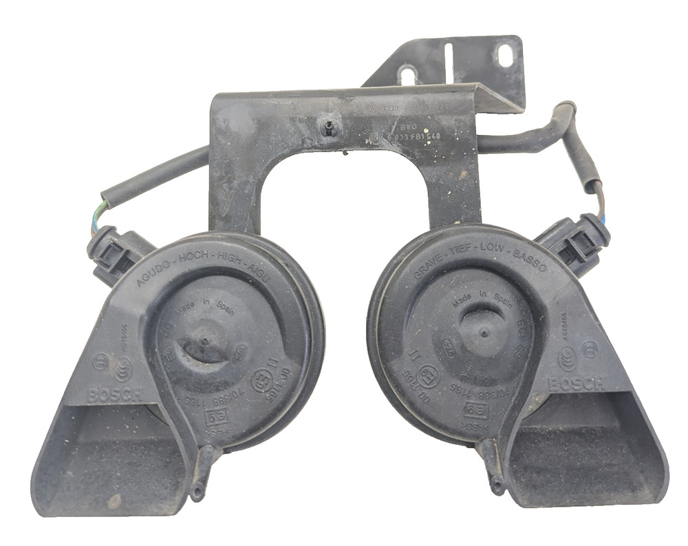 05-11 AUDI A6 FRONT RIGHT / LEFT HORN SET OEM