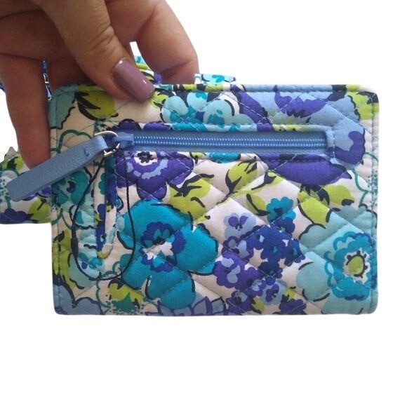 Vera Bradley Snap ID Wallet, Blueberry Blooms