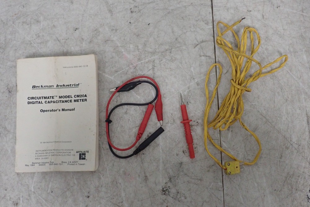 Beckman Circuitmate Model CM20A Digital Capacitance Meter with Manual