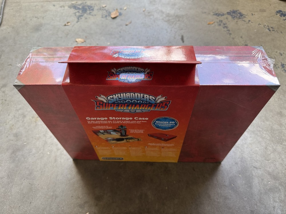 Skylanders Superchargers Garage Storage Case