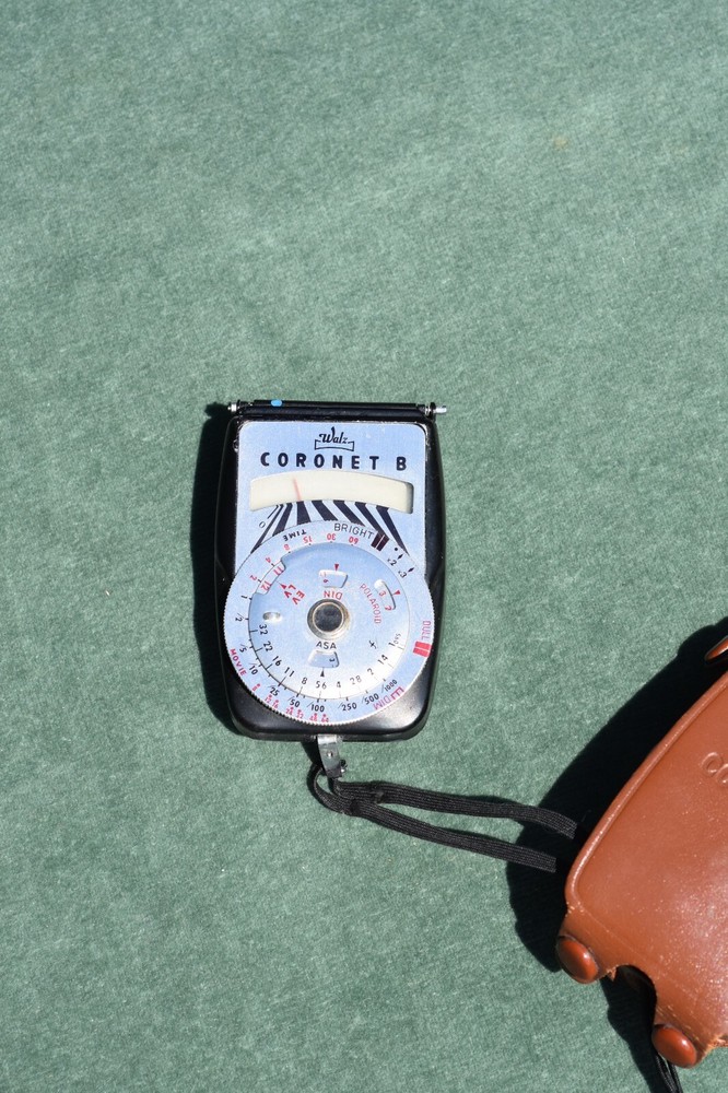 Walz Coronet B Light Meter with Leather Case and Lanyard