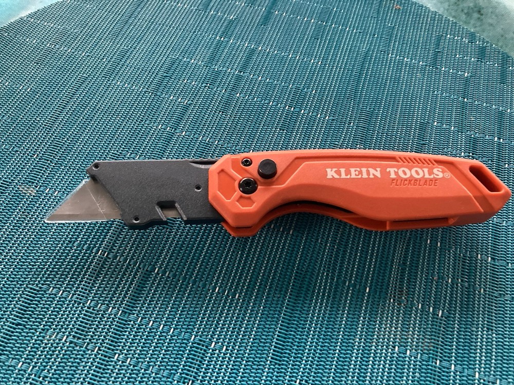 Klein Tools 44302 Folding Utility Knife