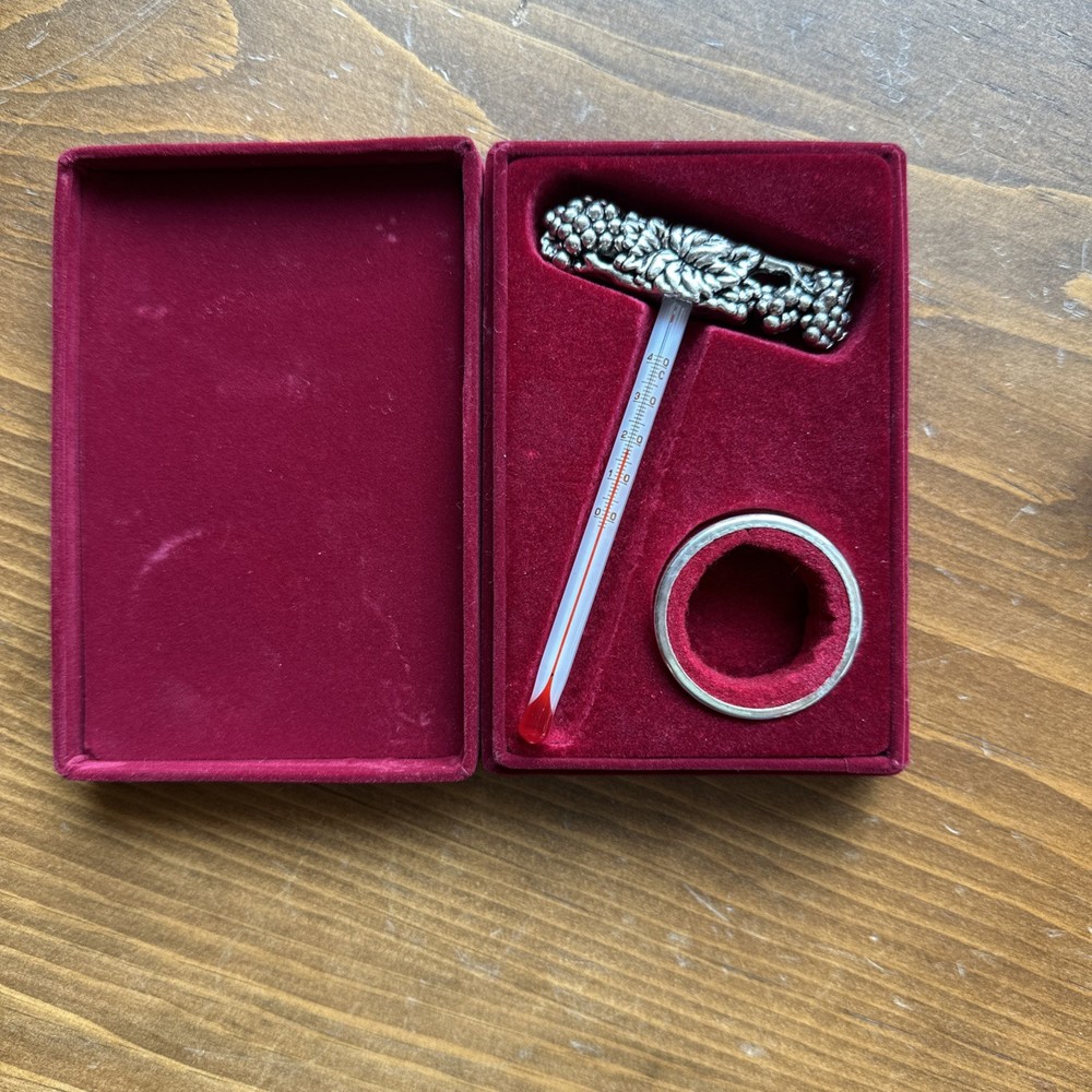 Wine 2 Piece Tool Kit Wine Thermometer in Celsius and Drip Collar Ring