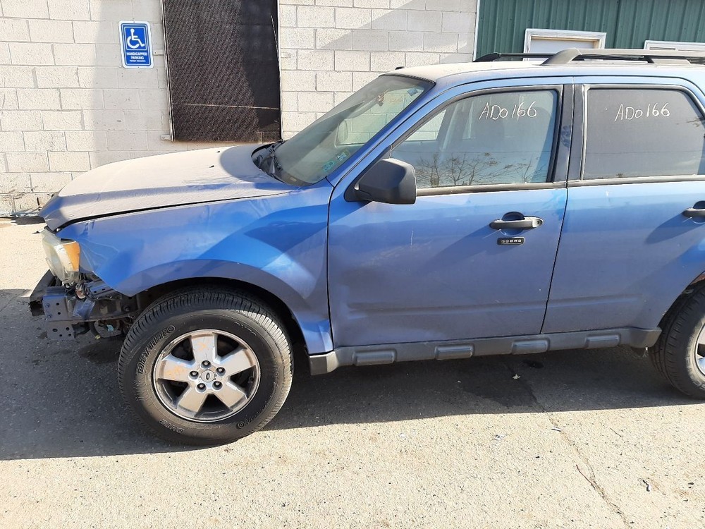 ESCAPE 2010 High Mounted Stop Light 1071535