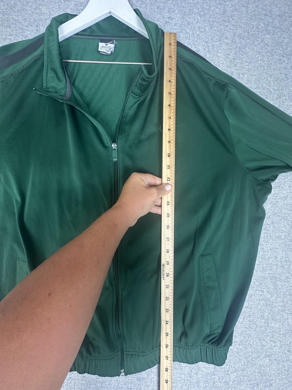 Nike Track Jacket Mens XL Green Striped Sleeves Full Zip Athletic Poly Swoosh