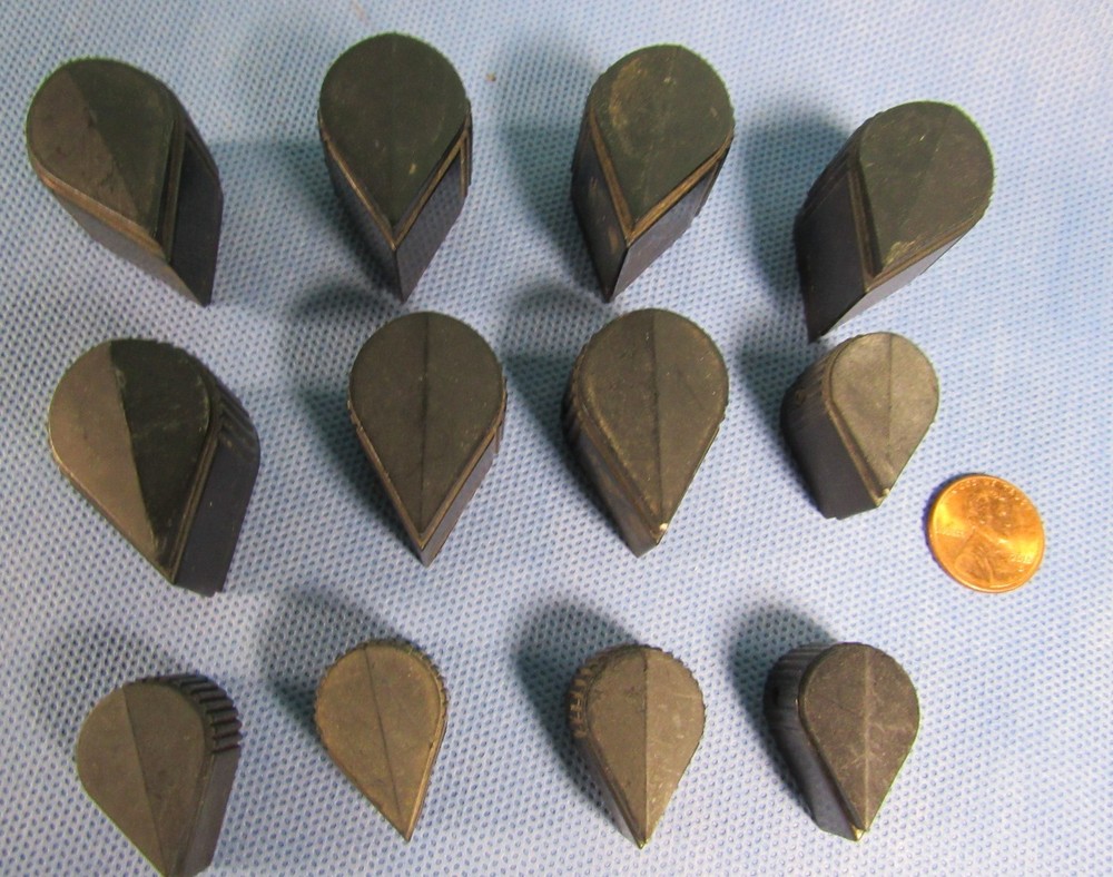 Raytheon & Unbranded Teardrop Set of 12 Pointer Control Black Knobs Vintage