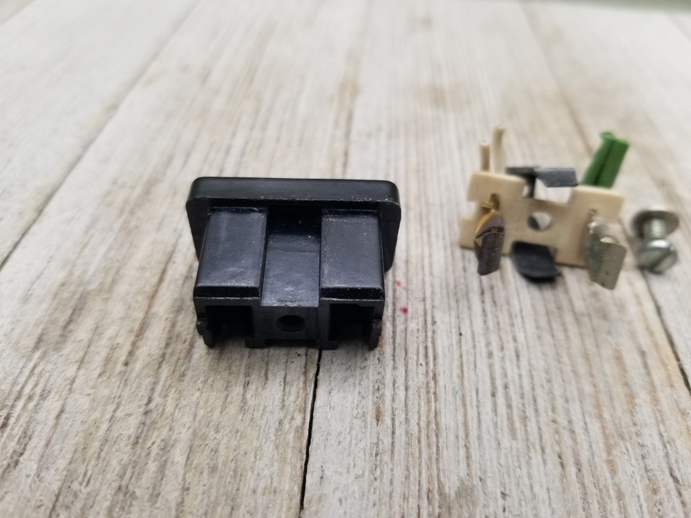 Norman P1250D Power Pack Parts ~ Sync Plug