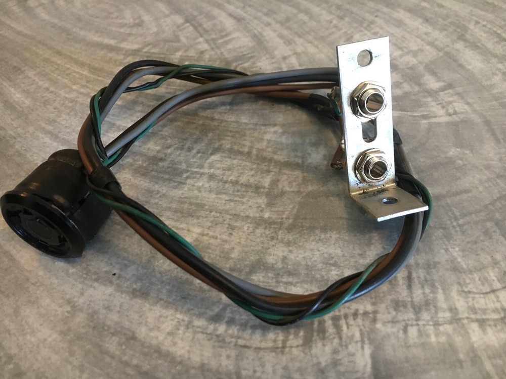 Fender Vibratone/Leslie 16 / 18 Input Adapter B
