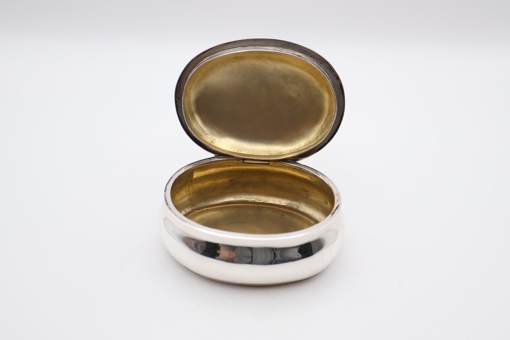 Quality Antique Solid Silver Oval Snuff Box Hallmarked Birmingham 1896