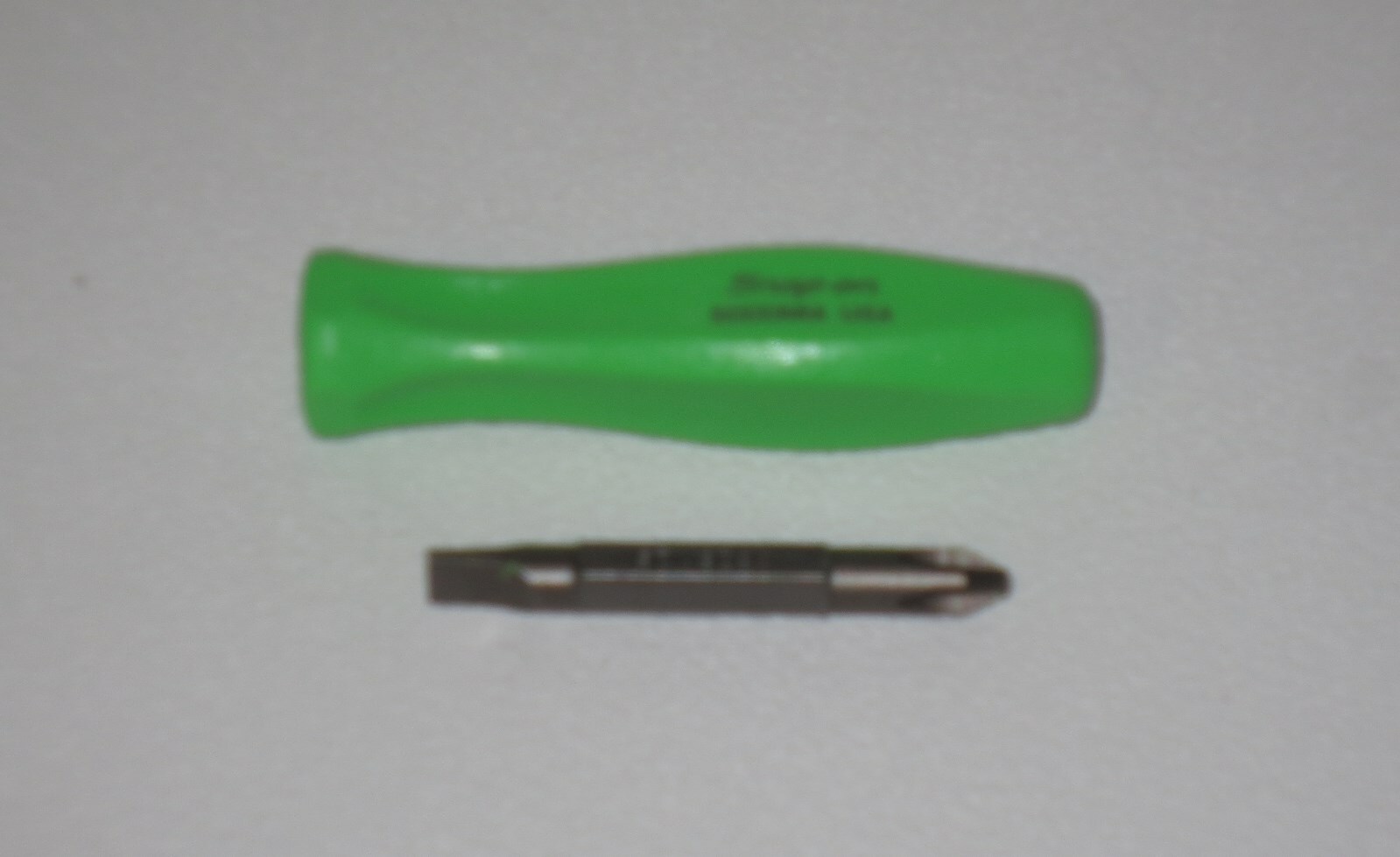 *NEW* Snap-on SDDDM1AG Pocket Screwdriver, GREEN, Reversible Tip, BRAND NEW!