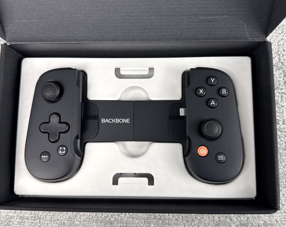 Backbone One Mobile Gaming Controller for iPhone (Lightning) - Black - 1st Gen