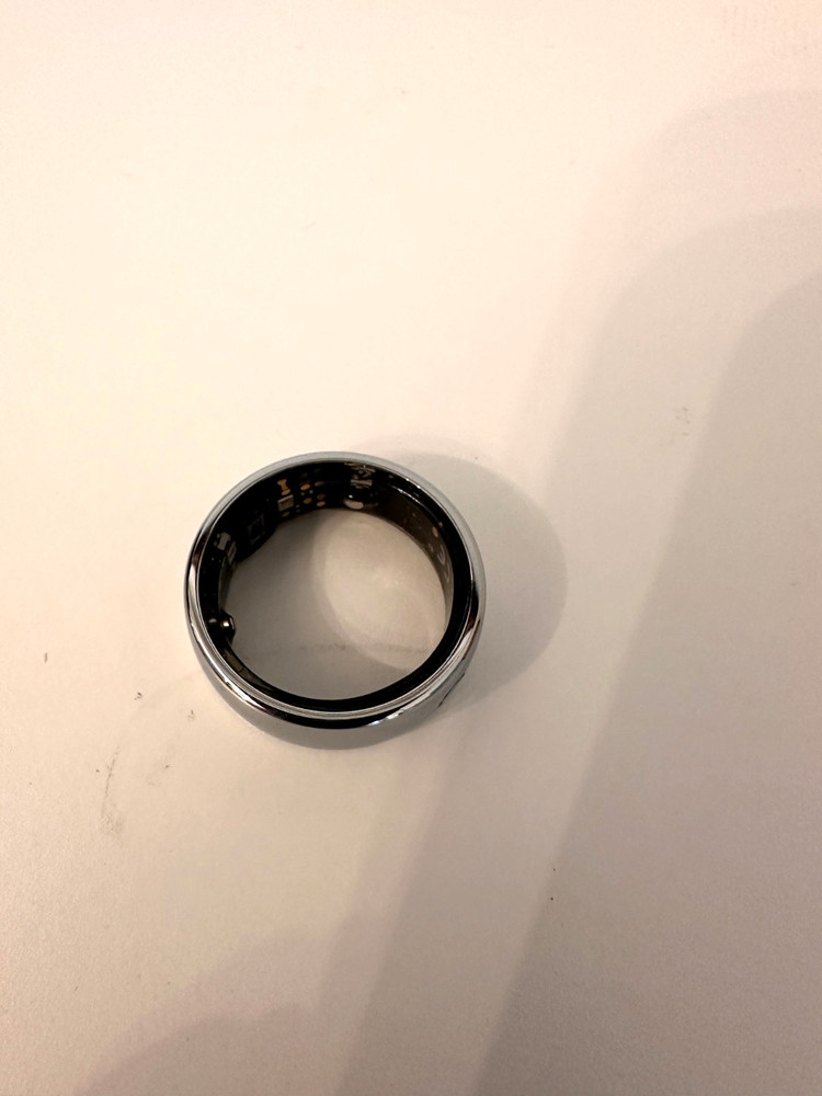 Circular Ring 2 Smart Ring (Size 10) in Silver in perfect condition and working