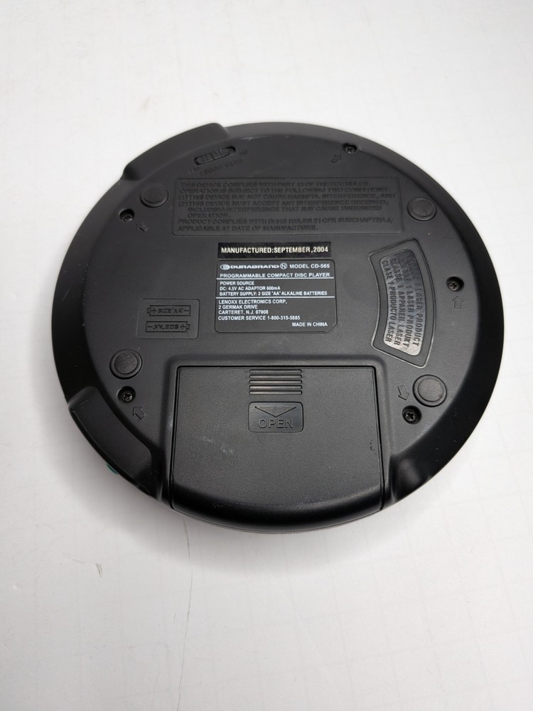 Durabrand CD-565 Portable Programmable CD Player MFG September 2004 Tested Works