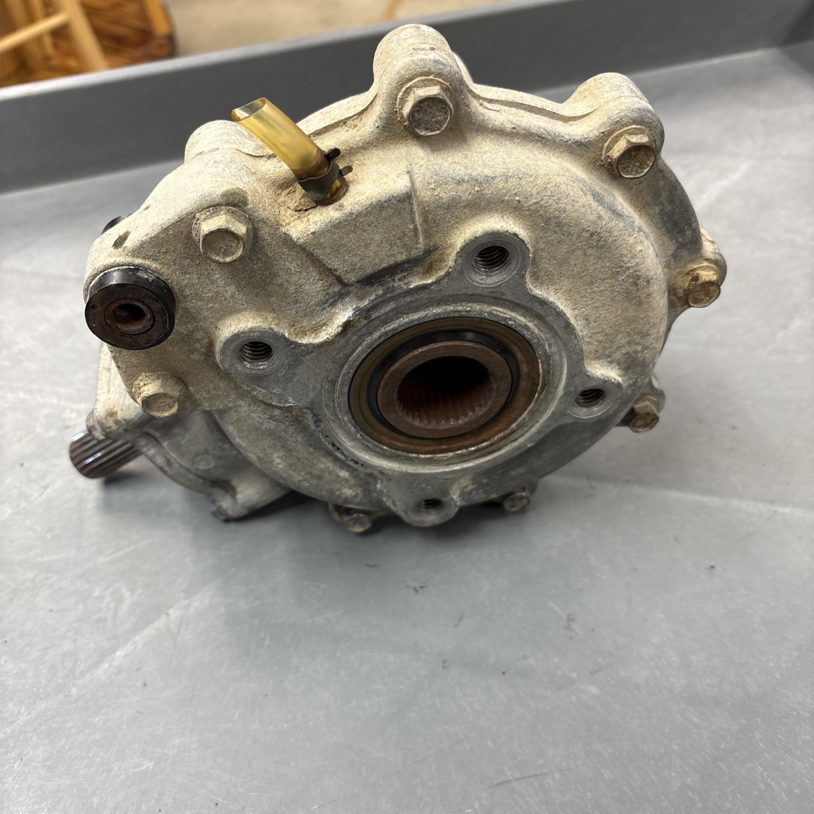 OEM Polaris Rear Differential Xpedition 325 425 Magnum 325 500 2000 1341321