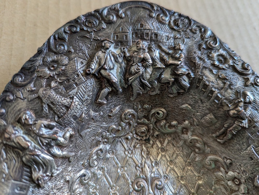 Vintage Silver Plate REPOUSSE Colonial Scene OVAL TRAY Design 7" X 13"