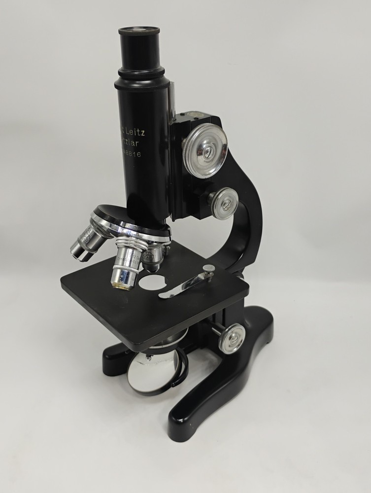 Vintage Antique Eernst Leitz Wetzlar Microscope With Worn Aged Case Untested