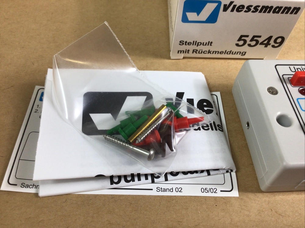 Viessmann 5549 Universal Button Control Panel (BRAND NEW)