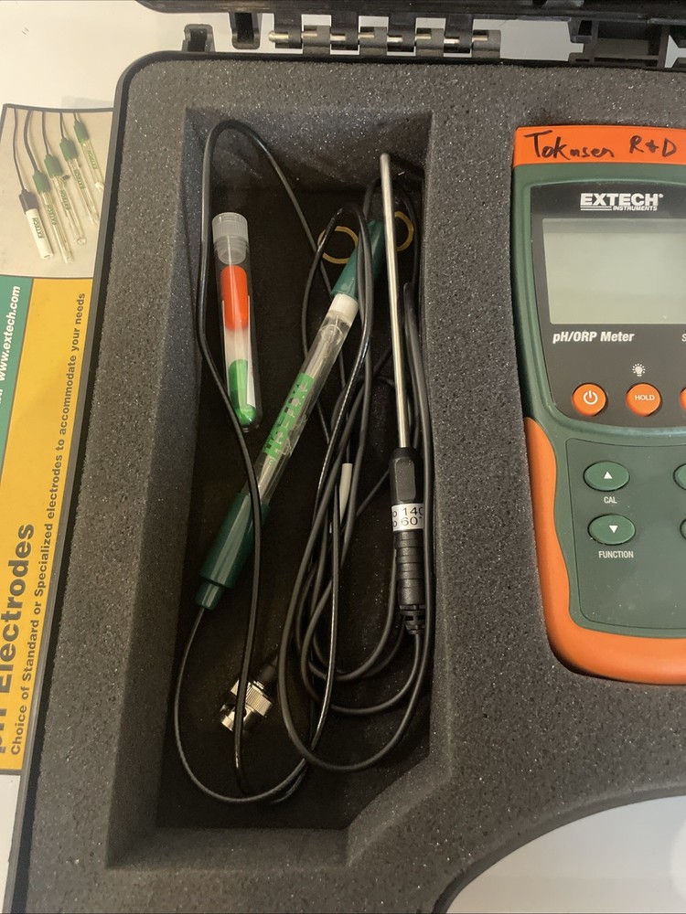 Extech SDL100: PH/ORP Meter SD Logger Kit