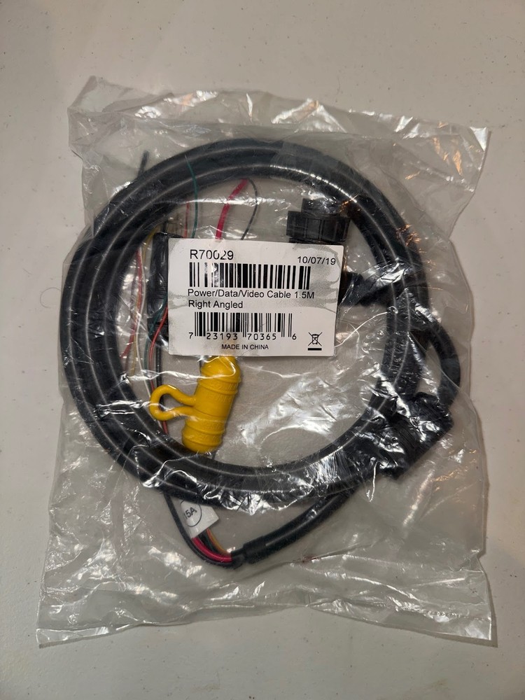 1m power & raynet cable - 1m multi cable. - A80752 - not in original package