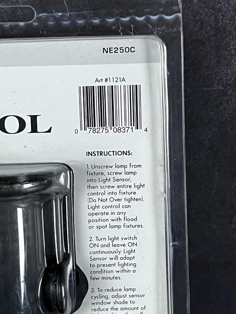 Dusk to Dawn Intermatic Automatic Security Light Control NE250C NIP