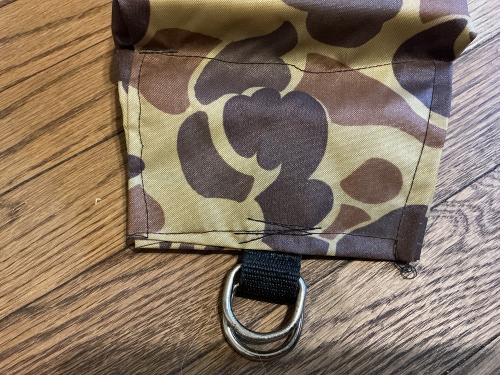 Back cushion with attached straps, camo, 15x6x1", rectangular