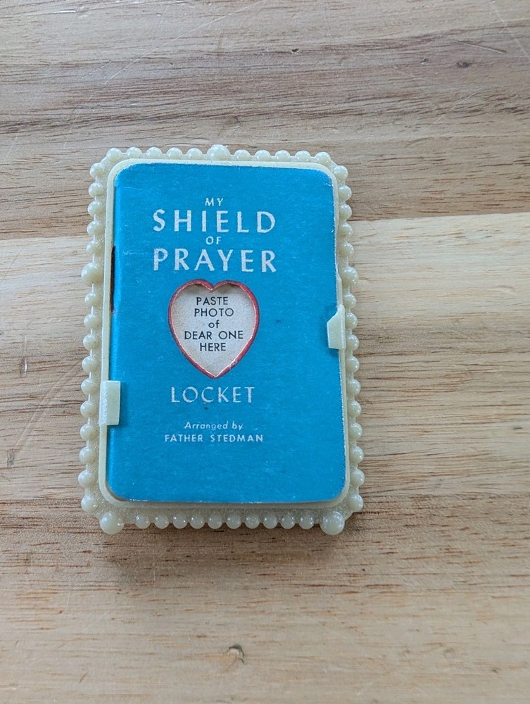 ORIGINAL WWII US MY SHIELD OF PRAYER LOCKET / BOOKLET