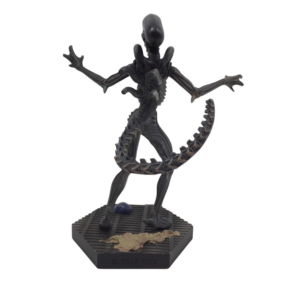 Xenomorph The Alien & Predator Figurine Collection 2016 Eaglemoss w/ Box