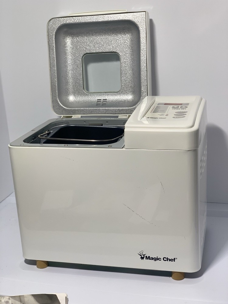 Magic Chef Bread Maker ES1850 Automatic 1.5 lb & Instruction Manual Free Ship