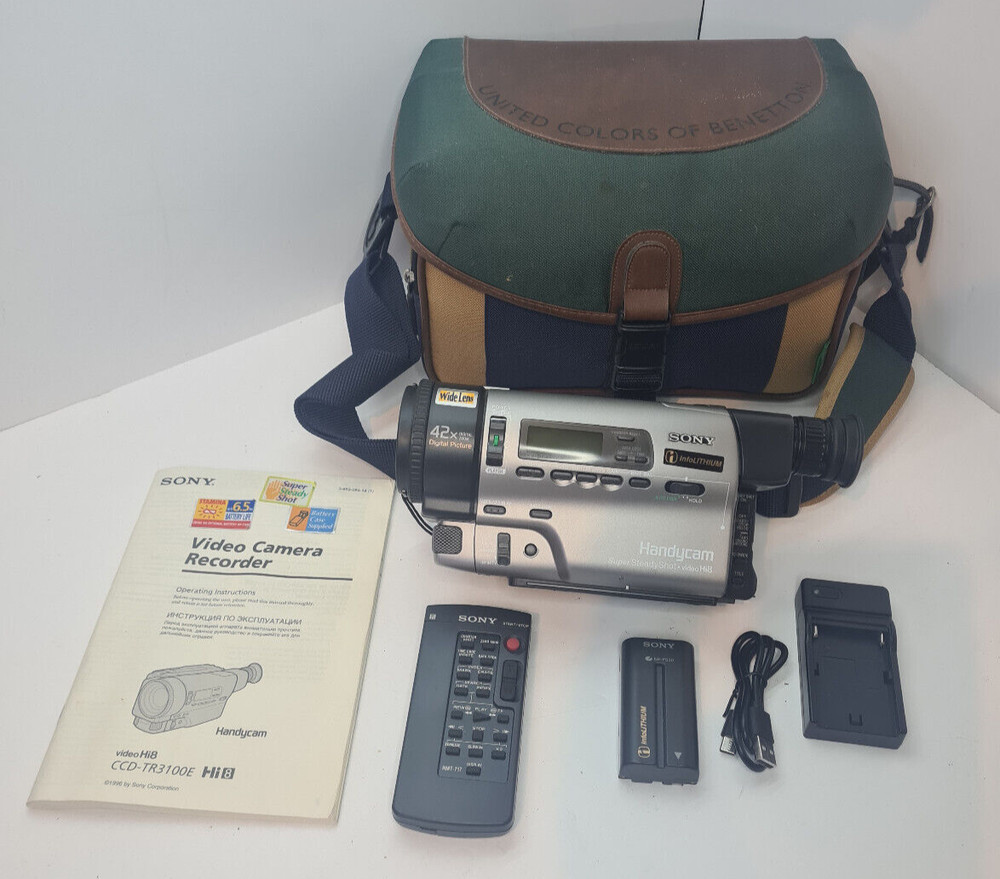 Sony CCD-TR3100E Handycam Video 8 Camcorder Bundle Fully Working