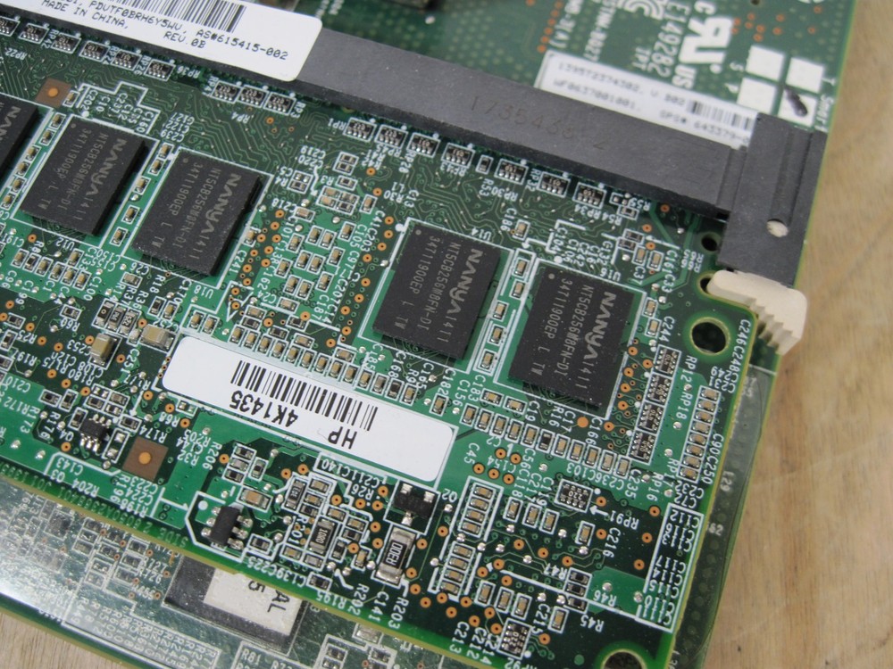 HP Smart Array P822 RAID Controller 2GB Cache SAS PCIe Card 643379-001 615415-00