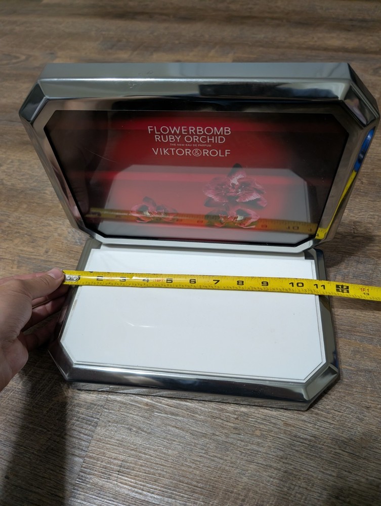 Viktor & Rolf Ruby Orchid Flowerbomb 11" Retail Display Macy's