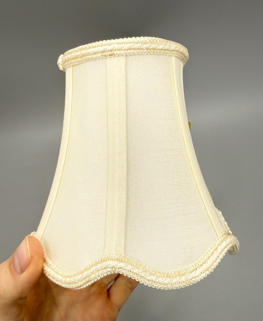 ⭕️ NEW CANTERBURY ROSEART 5” BONE SCALLOPED SILK LAMPSHADE CLIP ON NOS