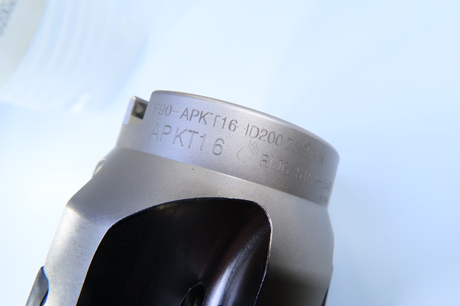 NEW 2" YG F90-APKT16-D200 INDEXABLE SQUARE SHOULDER FACE MILL INSERTS COOLANT